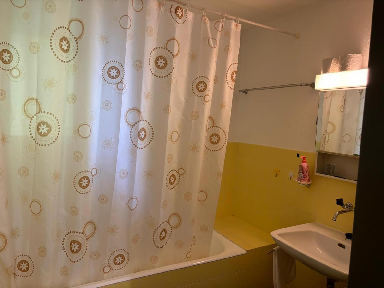 Queen Home Lucerne Extérieur photo